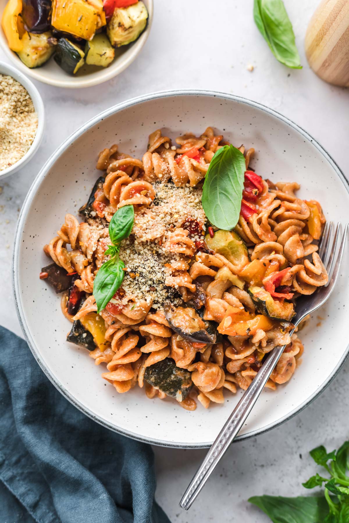 ratatouille nudeln mit parmesan vegan