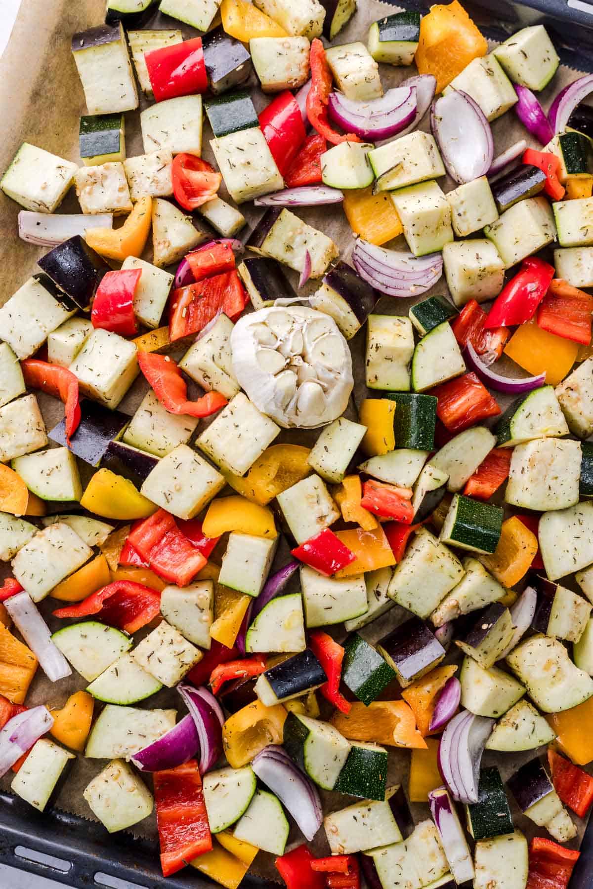 ratatouille gemüse vom blech