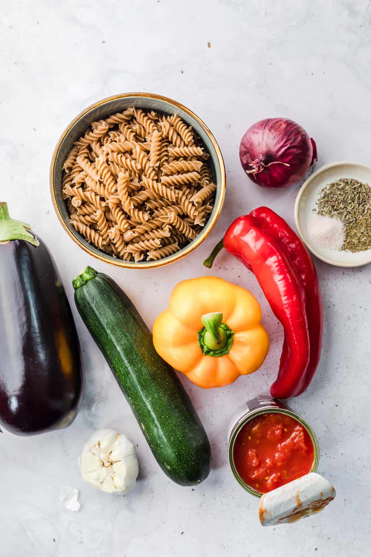 zutaten für ratatouille aus dem ofen mit pasta