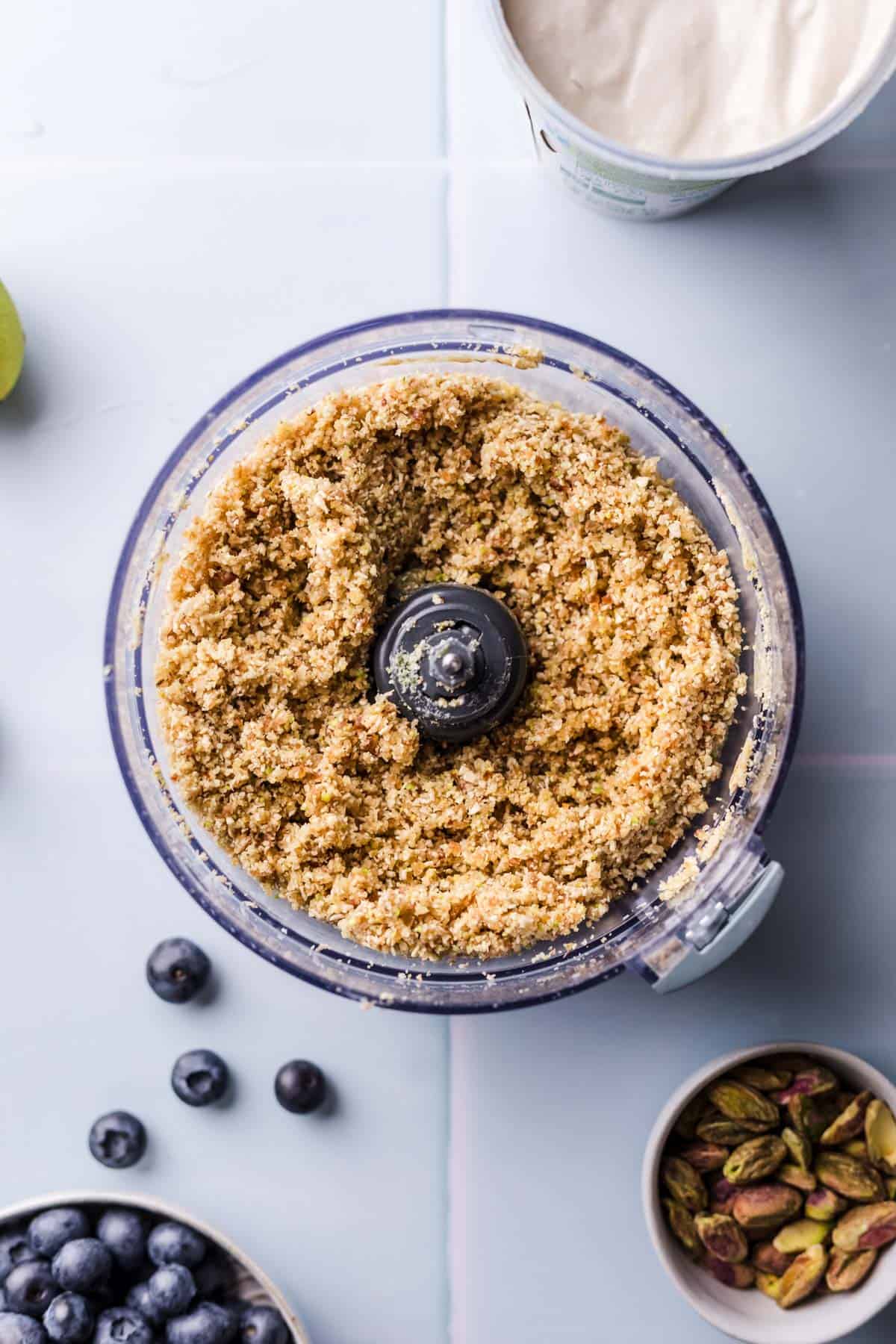 roher nussboden für veganen käsekuchen