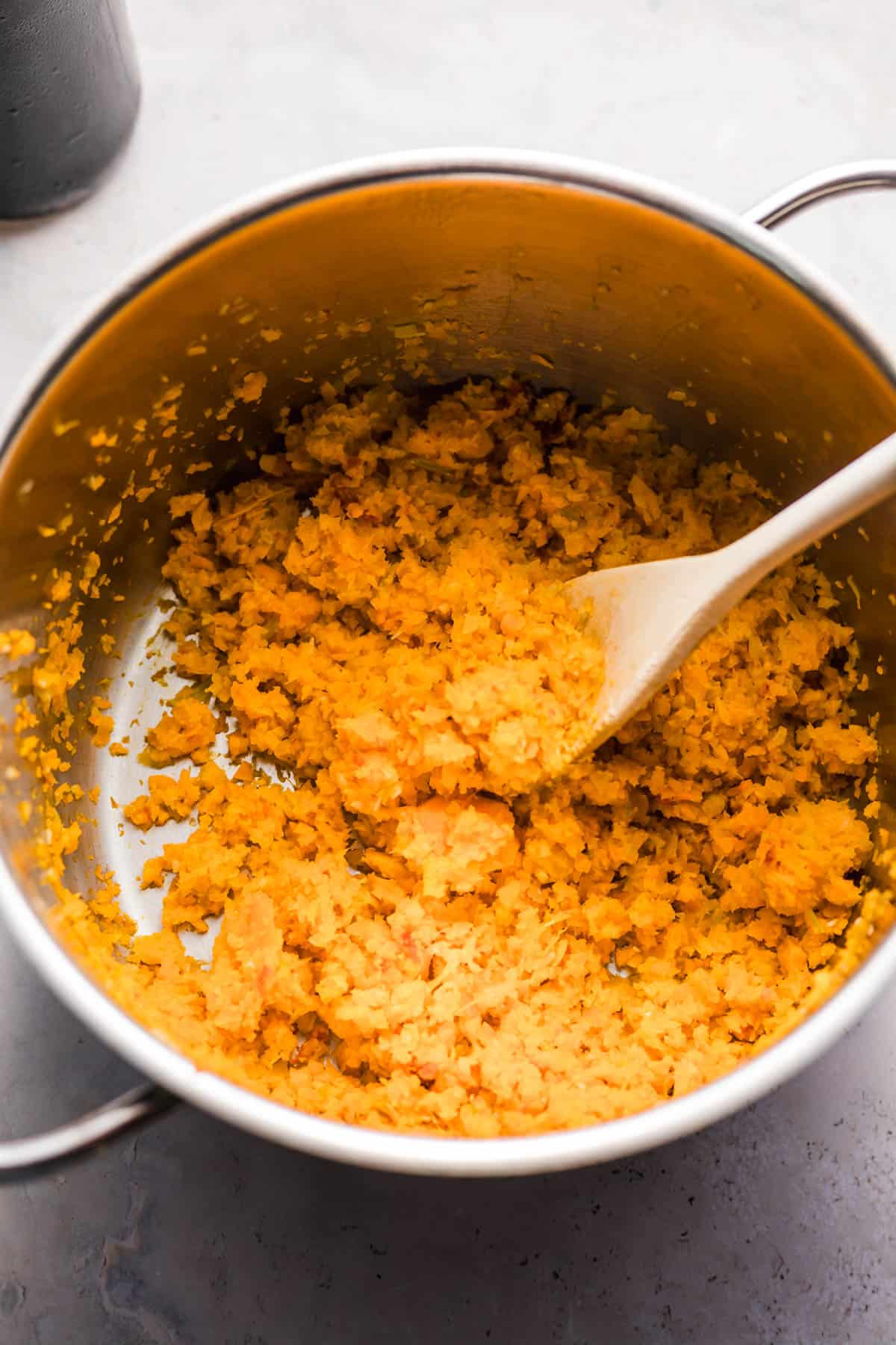 Soffritto für vegetarische Bolognese