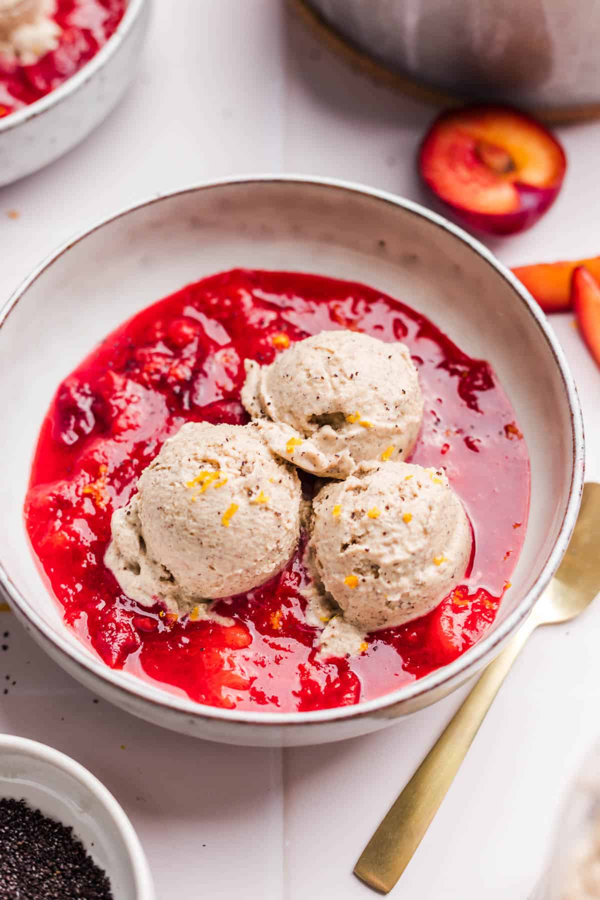 veganes eis mit mohn und kokosmilch ohne zucker