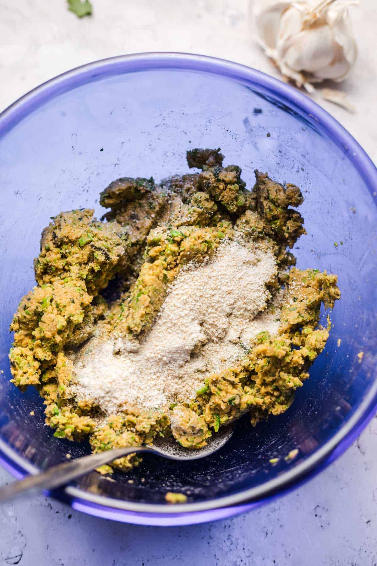 burger patties mit bohnen zubereiten