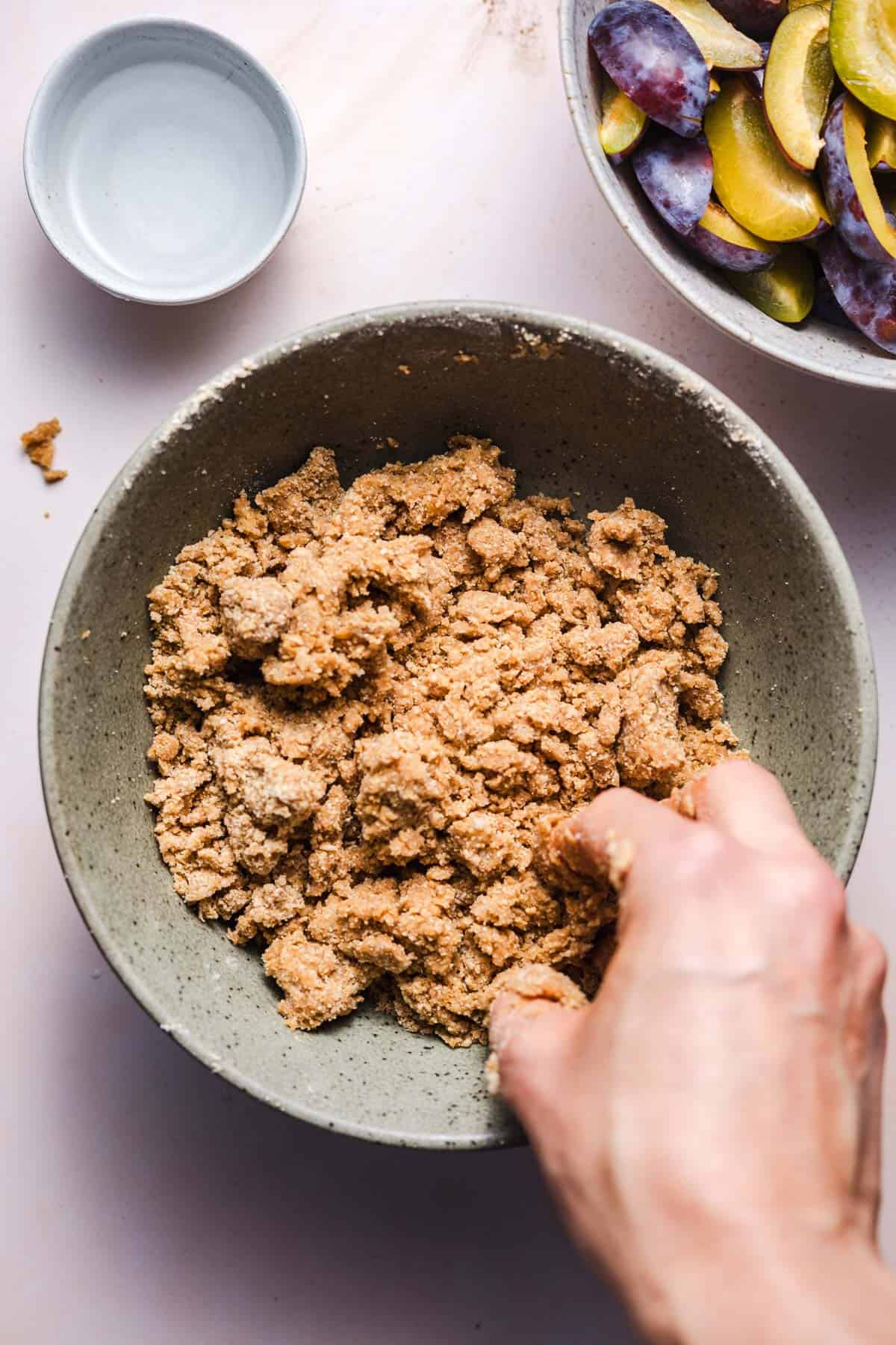 streusel für veganen zuckerfreien streuselkuchen