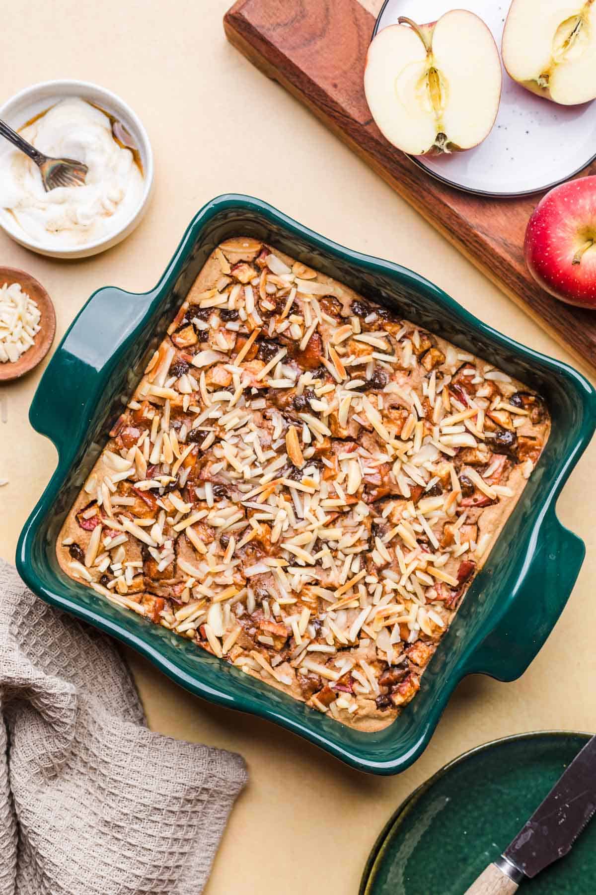 baked oats mit apfel und nüssen